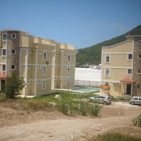 Geledonya Evleri